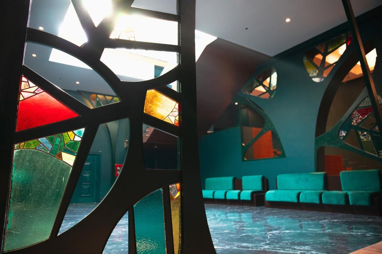 Arka Art Hotel Tirana Eksteriør billede Interior of the sanctuary