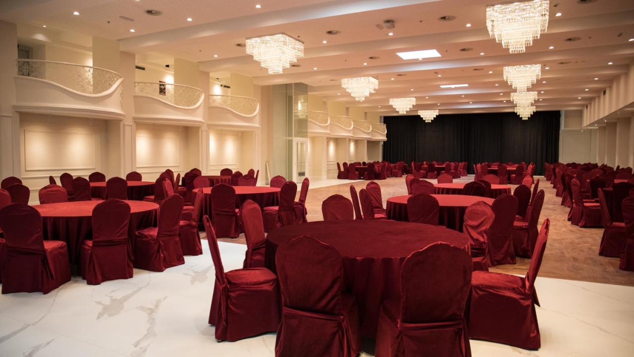 Arka Art Hotel Tirana Eksteriør billede The ballroom