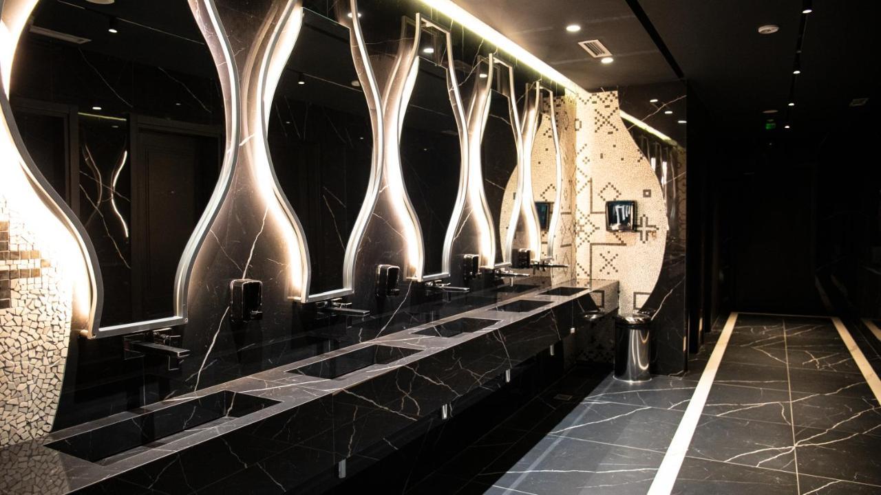 Arka Art Hotel Tirana Eksteriør billede The interior of the restroom at the 2012 Olympics