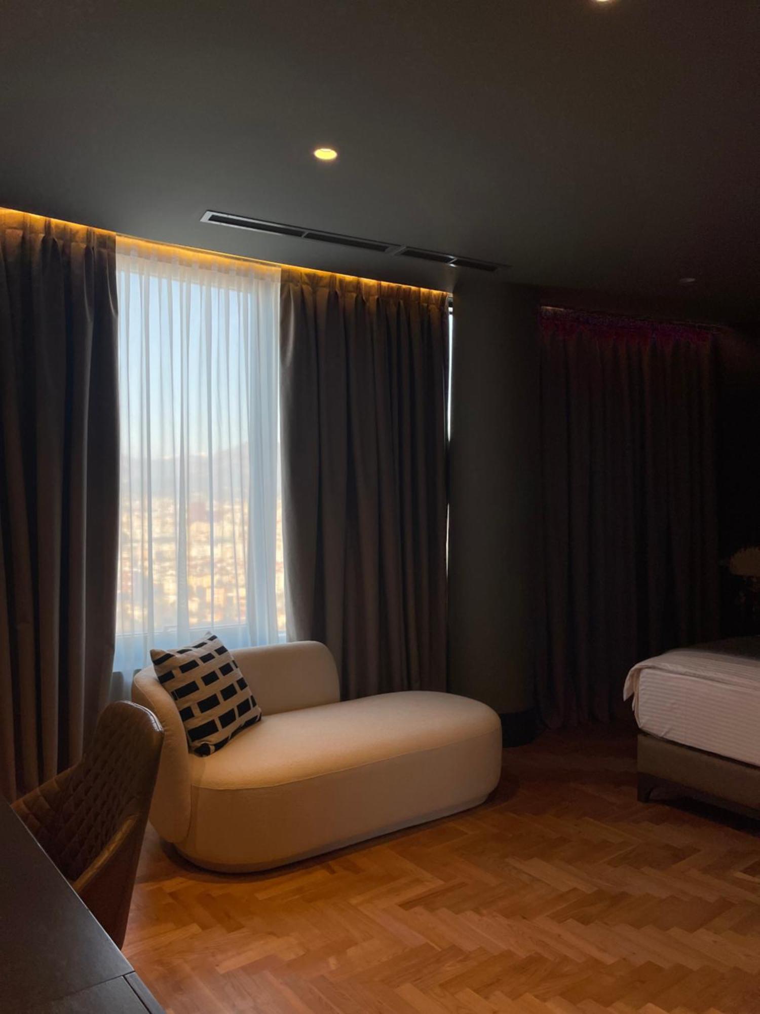 Arka Art Hotel Tirana Eksteriør billede A room at the hotel